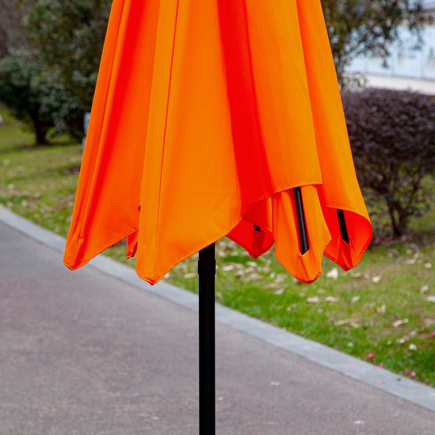 Outsunny 2.7M Patio Tilt Umbrella Sun Parasol Outdoor Garden Sun Shade Aluminium Frame with Crank(Orange)