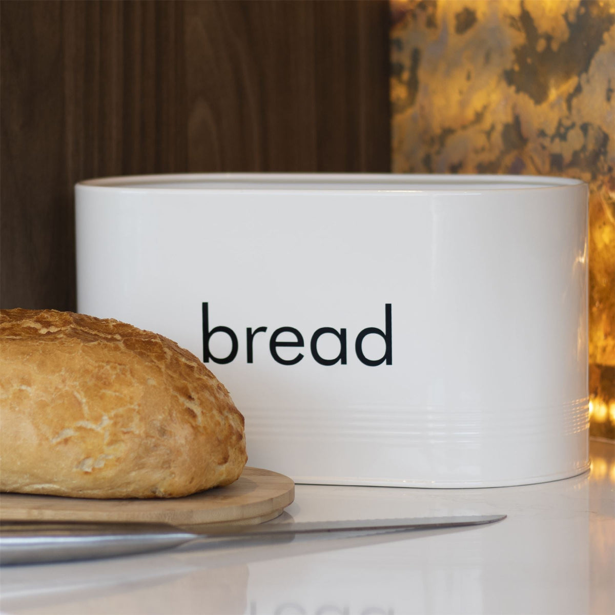 Maison & White Bread Bin with Bamboo Chopping Board Lid | Painted Cold Rolled Iron | Keeps Bread Fresh | Vintage Retro Style | Dual-Use Bamboo Lid | Easy Wipe Clean | 34x18x19cm | 2-Year Guarantee