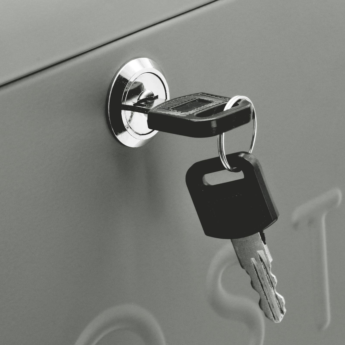 Maison & White Grey Galvanised Steel Wall Mounted Post Box | Lockable | 2 Keys | Overhanging Lid | Weather-Resistant | 37x25.5x9cm | Wall Fixings Included | 2-Year Warranty