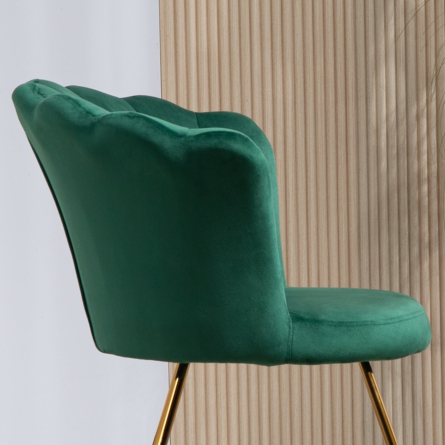 Vintage Retro Style Velvet-Feel Lotus Petal Accent Chair - Green