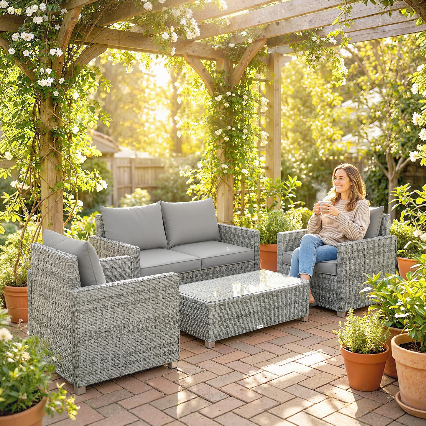 4-Piece Rattan Garden Furniture Set | Loveseat | 2 Armchairs | Tempered Glass Table | 15cm Back Cushions | Washable Covers | 120kg | Grey