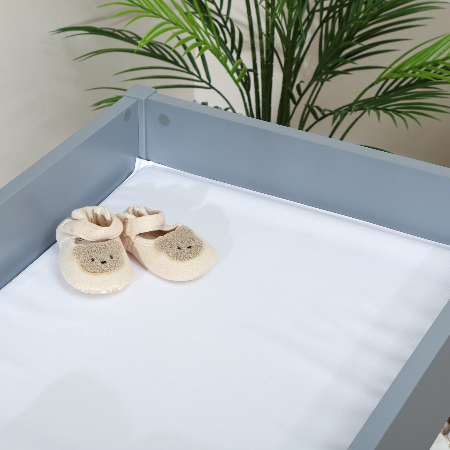 AIYAPLAY Baby Changing Unit with 4 Storage Drawers, Mat for Bedroom Nursery, 84 x 84.5 cm, Grey / White