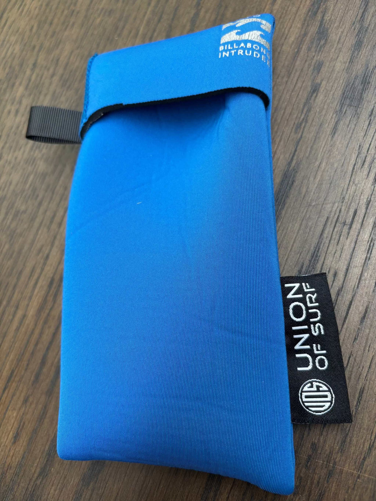 Union Of Surf Soft Sunglasses Pouch | I Used To Be A Wetsuit | Upcycled Neoprene | Shock-Absorbing | Scratch Protection | Lightweight | Unique | Random-Multicolour or Mainly Black