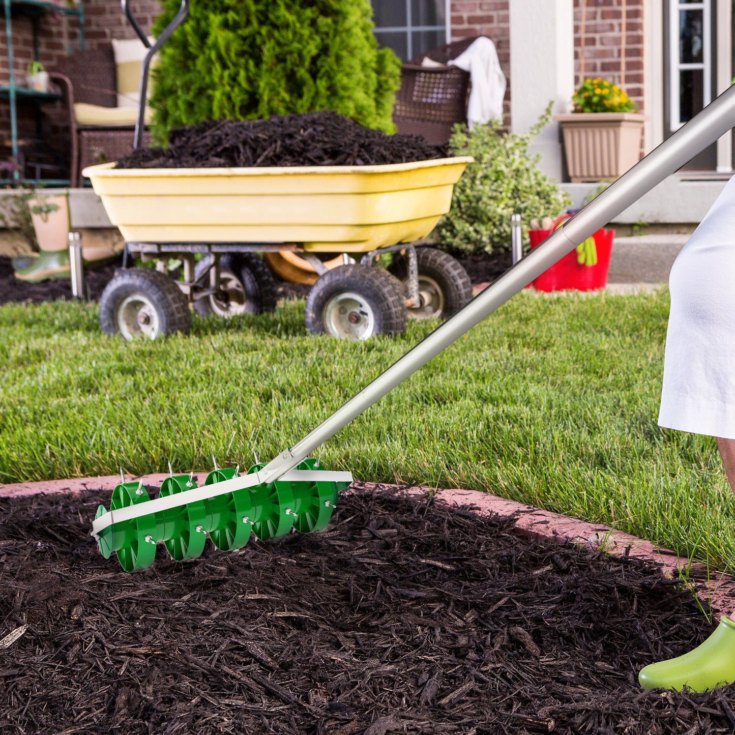 Rolling Lawn Aerator, Manual Grass Spike Roller, Heavy Duty Garden Aerator with 3 Piece Detachable Handle and T-bar Grip, Outdoor Garden Lawn Tool