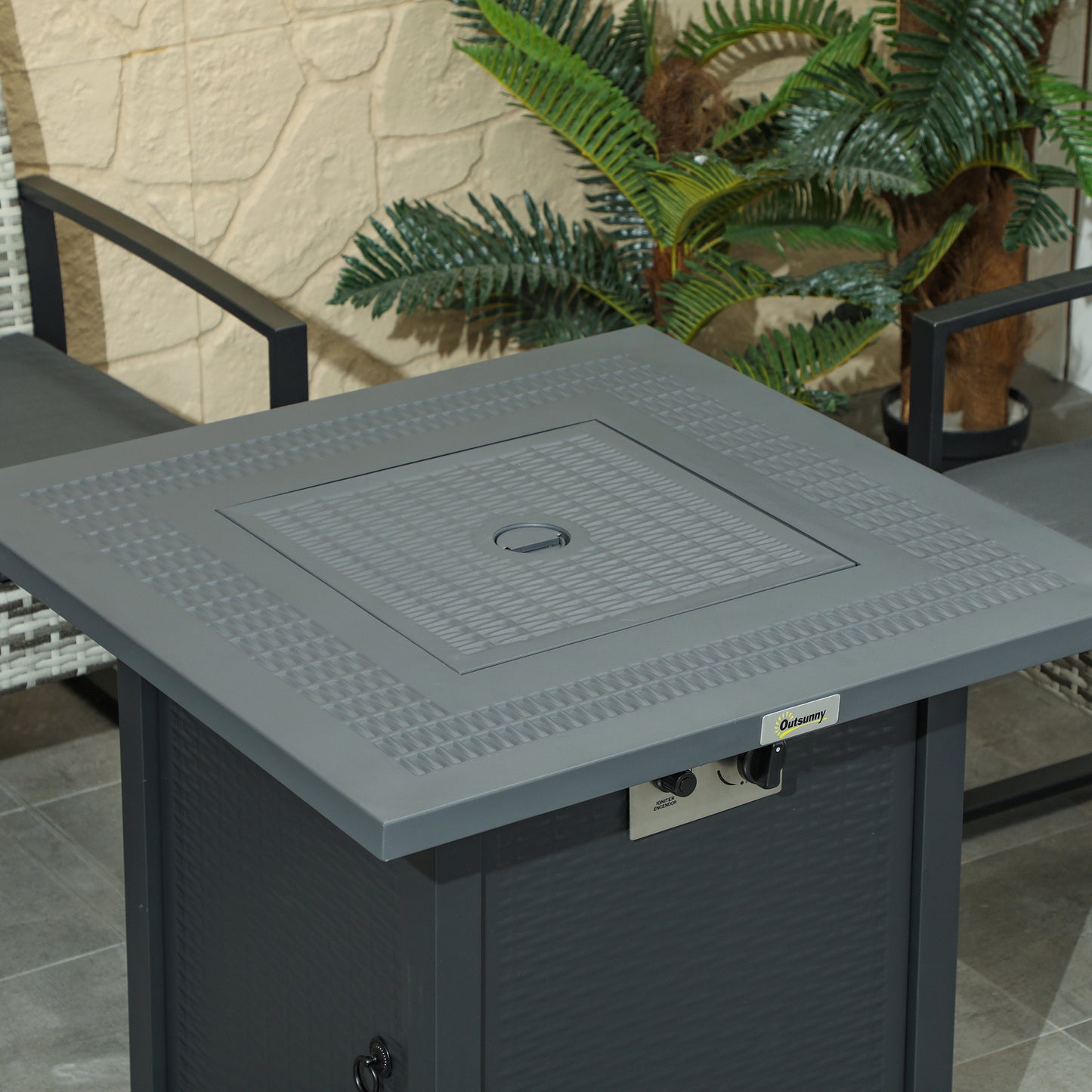 Outsunny Square Propane Gas Fire Pit Table, 40000 BTU Rattan Smokeless Firepit Patio Heater with Lava Rocks and Lid, 71cm x 71cm x 62cm, Dark Grey