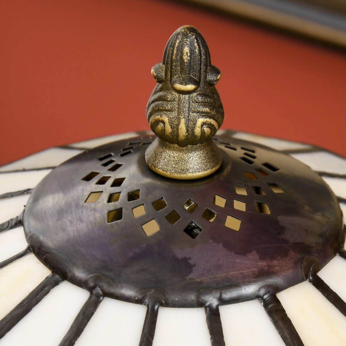 Stained Glass Table Lamp, Handmade Antique Style Bedside Lamp, Decorative Night Light for Bedroom, Living room, Home, Nightstand