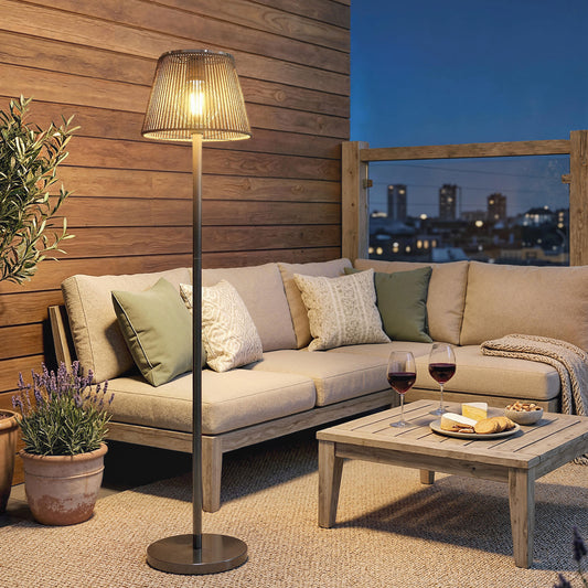 Outsunny Outdoor Solar Floor Lamp, Adjustable Height Rechargeable Floor Lamp IP44 Waterproof