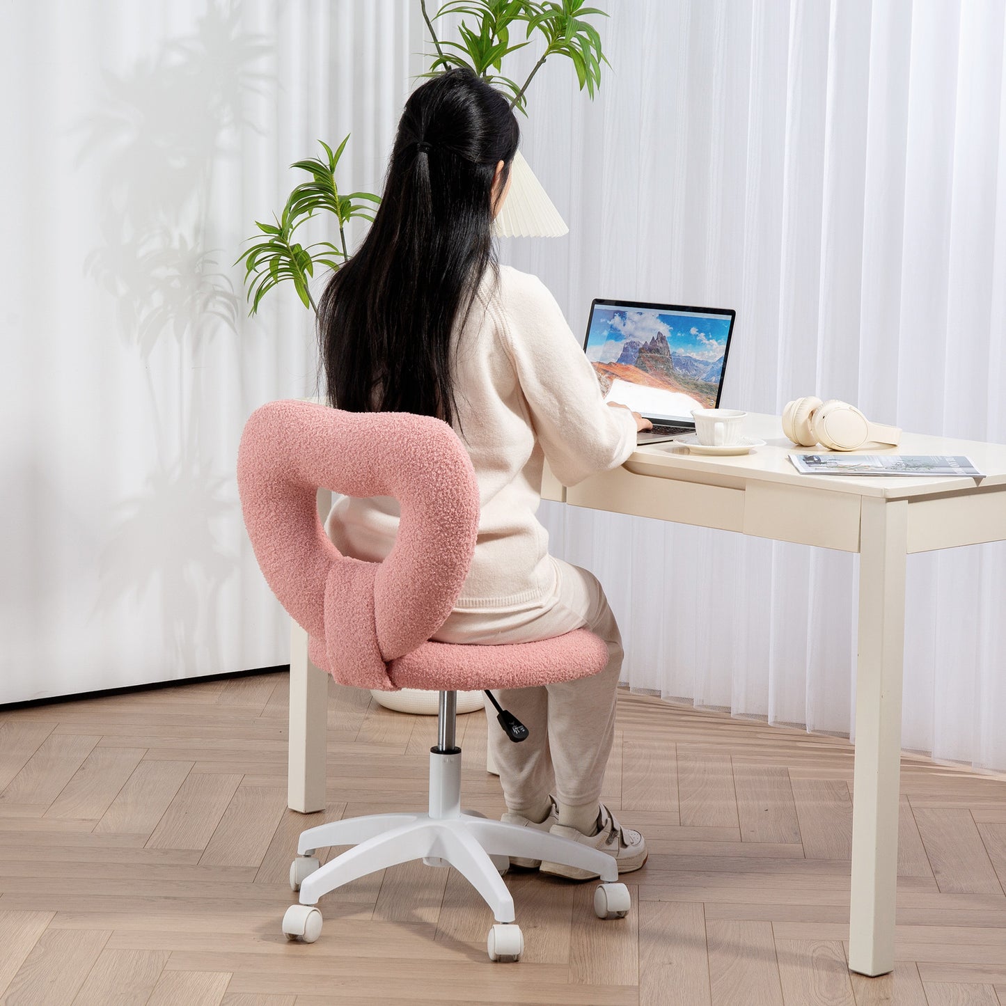 Armless Heart Computer Desk Chair, Teddy Fleece Swivel Office Chair, Makeup Vanity Chair with Height Adjustable, Wheels, for Home Bedroom Pink