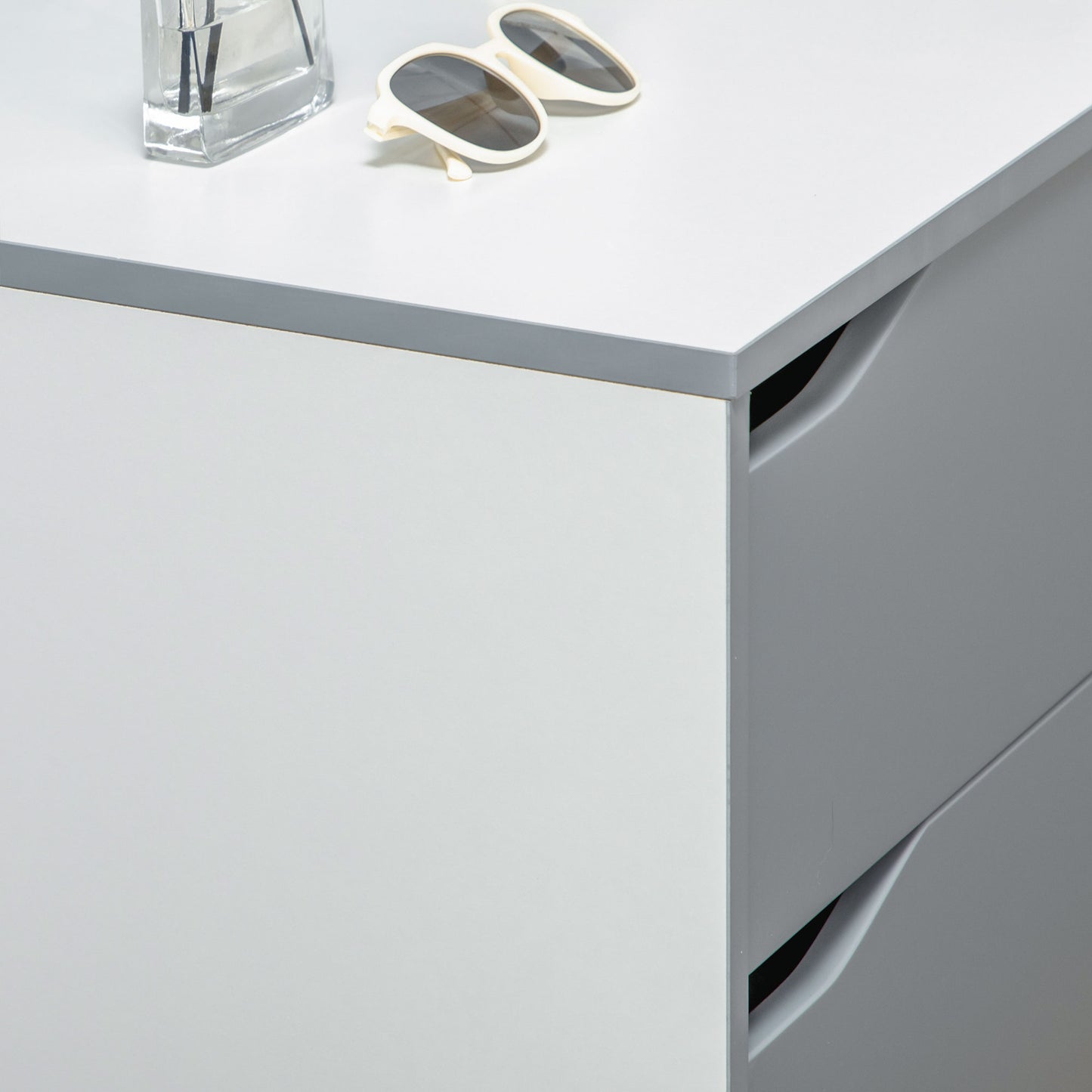 3 Drawer Storage Chest Cabinet Unit with Pine Wood Legs for Bedroom, Living Room, 75cmx42cmx75cm, Grey