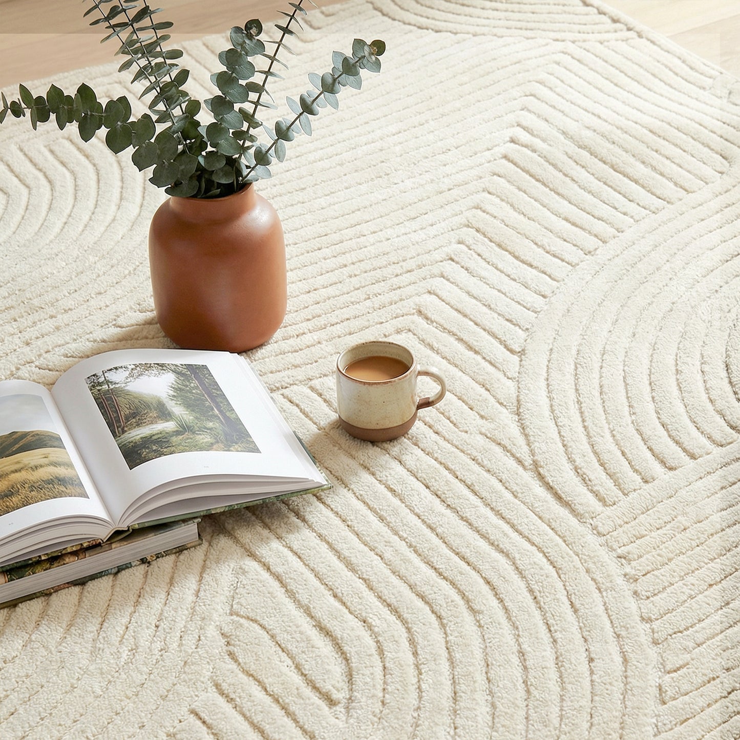 Geometric Rug | 200x140cm | 15mm Pile | Jacquard Weave | Non-Slip Backing | Reinforced Edges | Cream