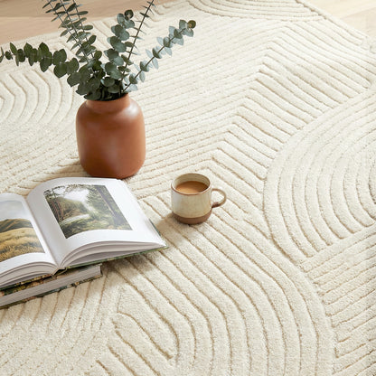 Geometric Rug | 200x140cm | 15mm Pile | Jacquard Weave | Non-Slip Backing | Reinforced Edges | Cream