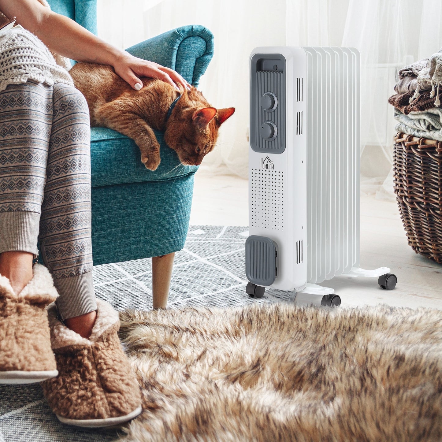 Oil Filled Radiator, Portable Electric Heater With Three Modes Adjustable Thermostat Safety Switch / White 1630W