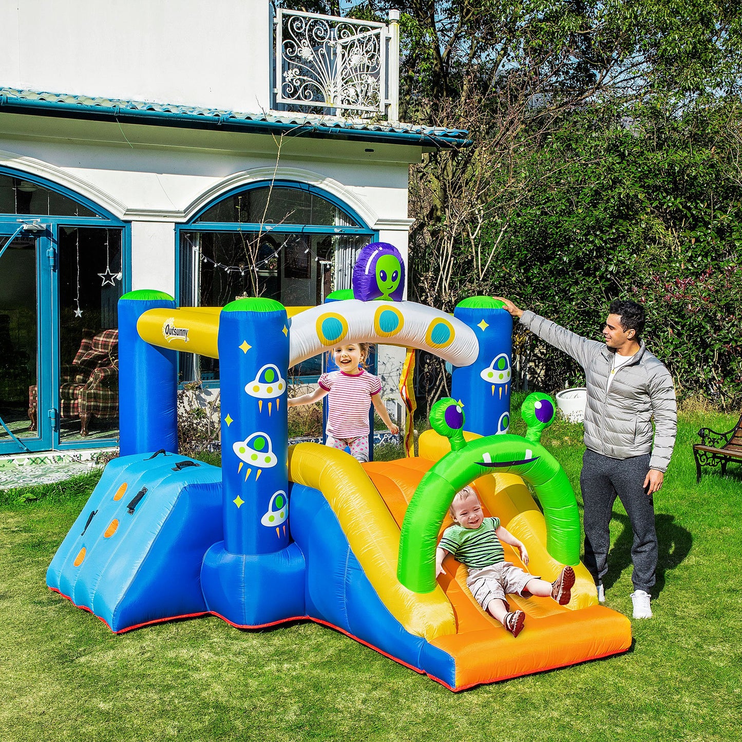 Outdoor 4 in 1 Kids Bounce Bouncy Castle Large Alien Style Inflatable House Slide Trampoline Climbing Wall Basket For Kids Age 3-8, 3.2 X 2.4 X 2m