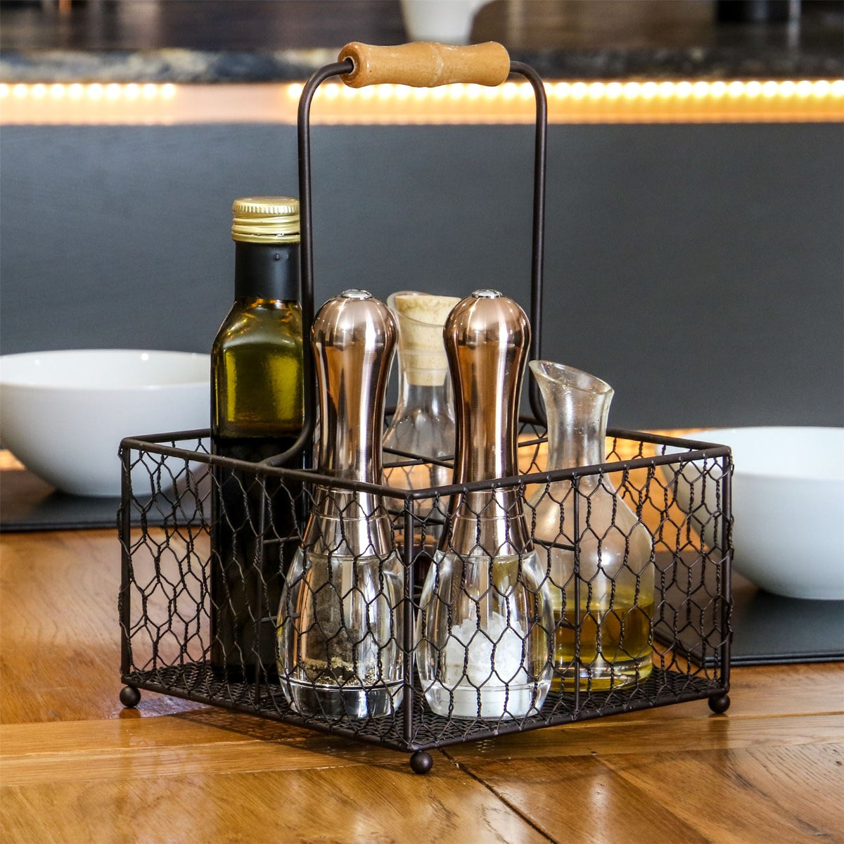 Maison & White 4-Bottle Holder with Aged Wooden Handle | Powder-Coated Steel Wire | Vintage Style | 4 Compartments | 20x20x30cm | Condiments Wine Sauces | Kitchen Dining Table Organiser