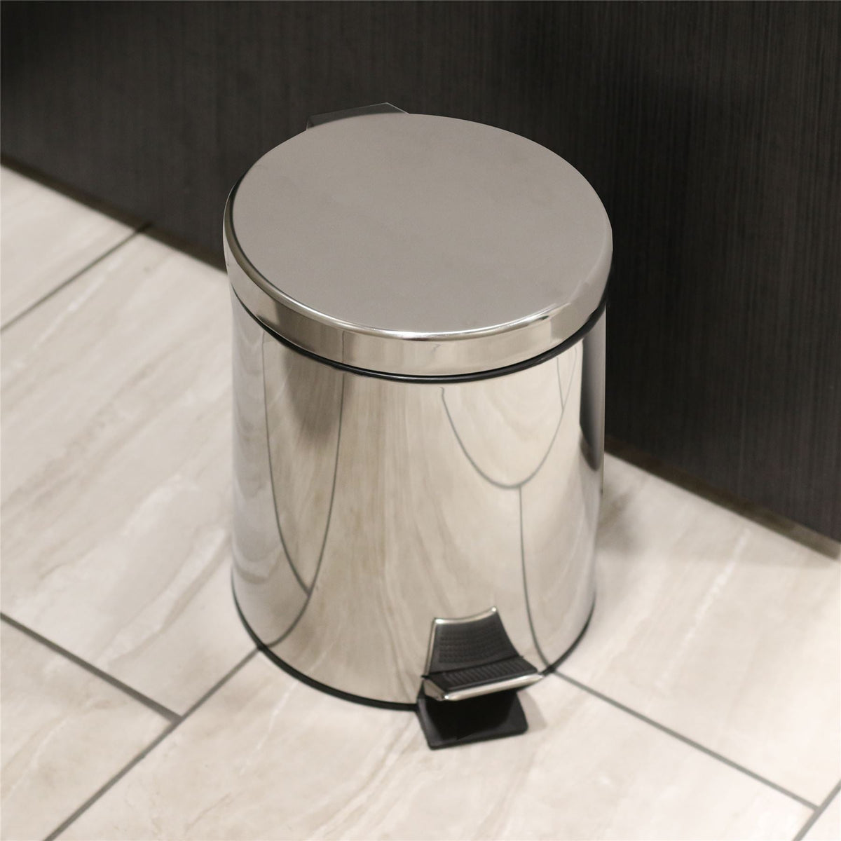 Maison & White 5L Stainless Steel Pedal Bin | Polished Silver Round Bathroom Waste Bin | Removable Inner Bucket | 28.5cm