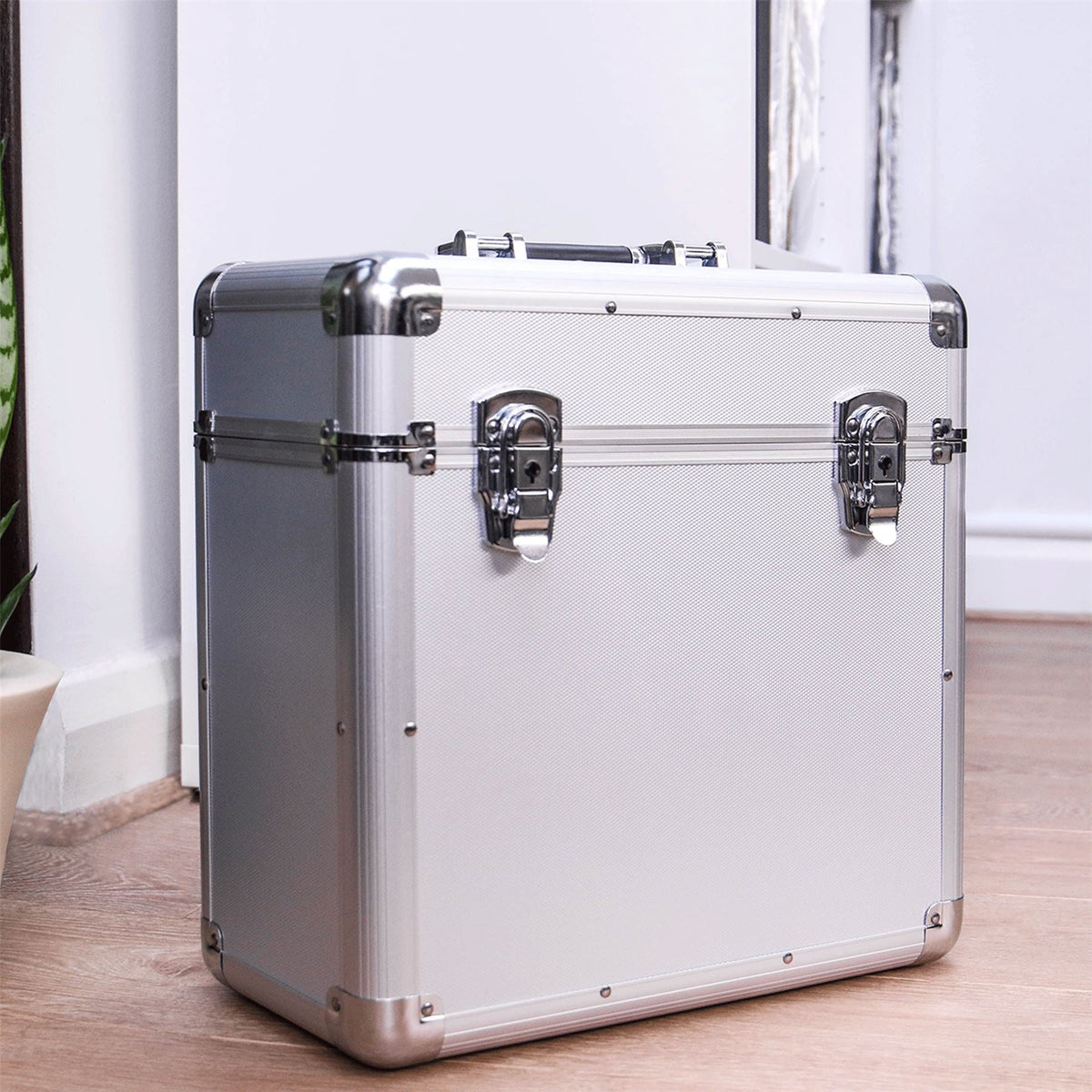 Maison & White Vinyl LP Record Storage Case | Holds Up to 50 × 12-Inch Records | Silver Aluminium, Foam Lining & Twin Lockable Latches | 2-Year Warranty