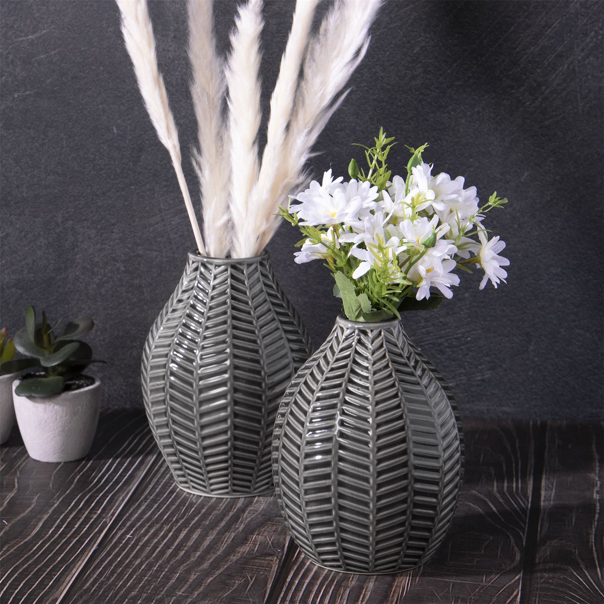 Maison & White Set of 2 Grey & White Ceramic Leaf-Inspired Vases | Small 13.7cm & Large 14.5cm | Real or Artificial Flowers | Monochrome Home Decor | Gift | 2-Year Warranty