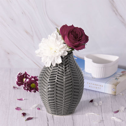 Maison & White Set of 2 Grey & White Ceramic Leaf-Inspired Vases | Small 13.7cm & Large 14.5cm | Real or Artificial Flowers | Monochrome Home Decor | Gift | 2-Year Warranty