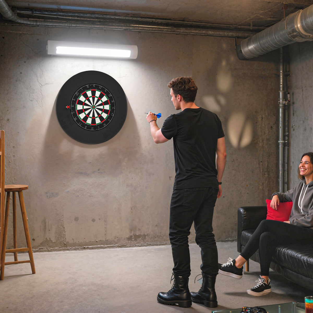 SPORTNOW Bristle Dartboard Set | 45.5cm Sisal Board & 71.5cm EVA Wall Surround | 6 Steel-Tip Darts | Black Interlocking 4-Piece Surround