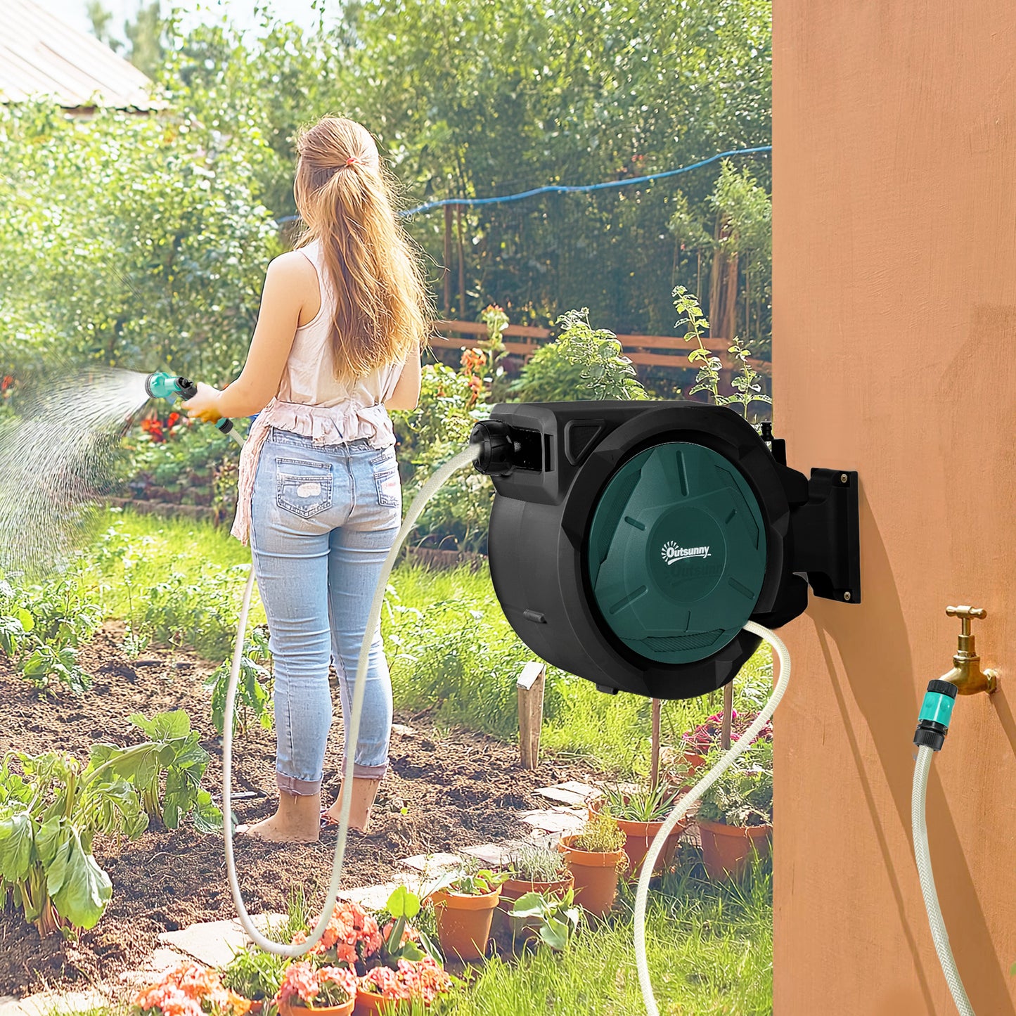 Outsunny Retractable Hose Reel Wall Mounted, 30+2m Garden Hose Pipe Reel with Lock, Auto Rewind, 7 in 1 Spray Nozzle, Includes Wall Fixings, 180° Swivel, Outdoor Watering, 59 x 23 x 42 cm, Green