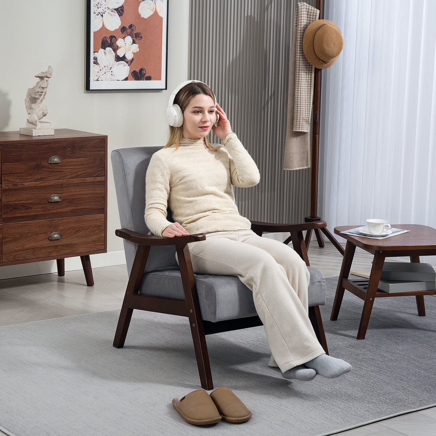 Retro Vintage Style Nordic Accent Chair, Upholstered Velvet Armchair with Solid Wood Frame and Soft Thick Padded for Living Room, Bedroom