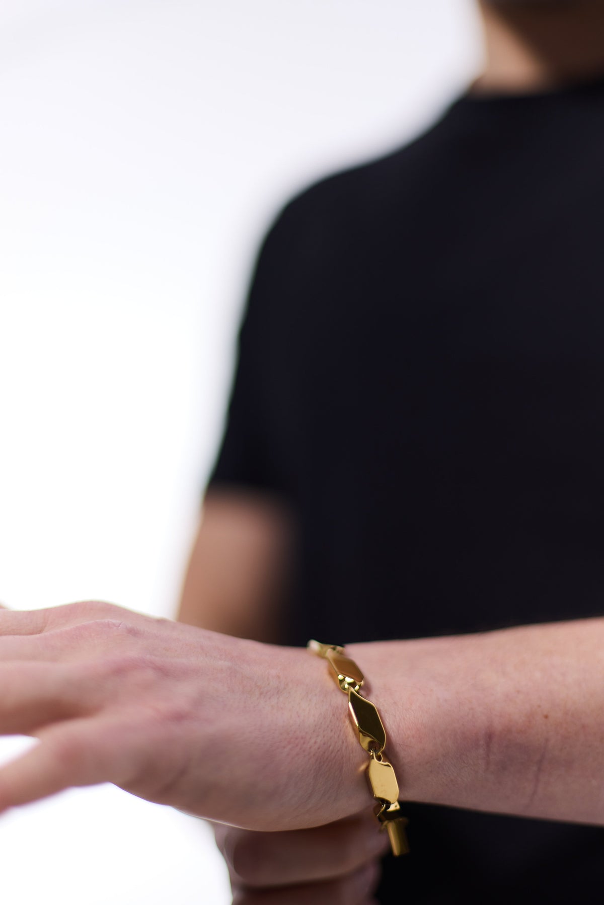 Thomas & George Gold-Tone Chunky Link Bracelet | 8mm Stainless Steel Links | 21cm Length with 2cm Extender