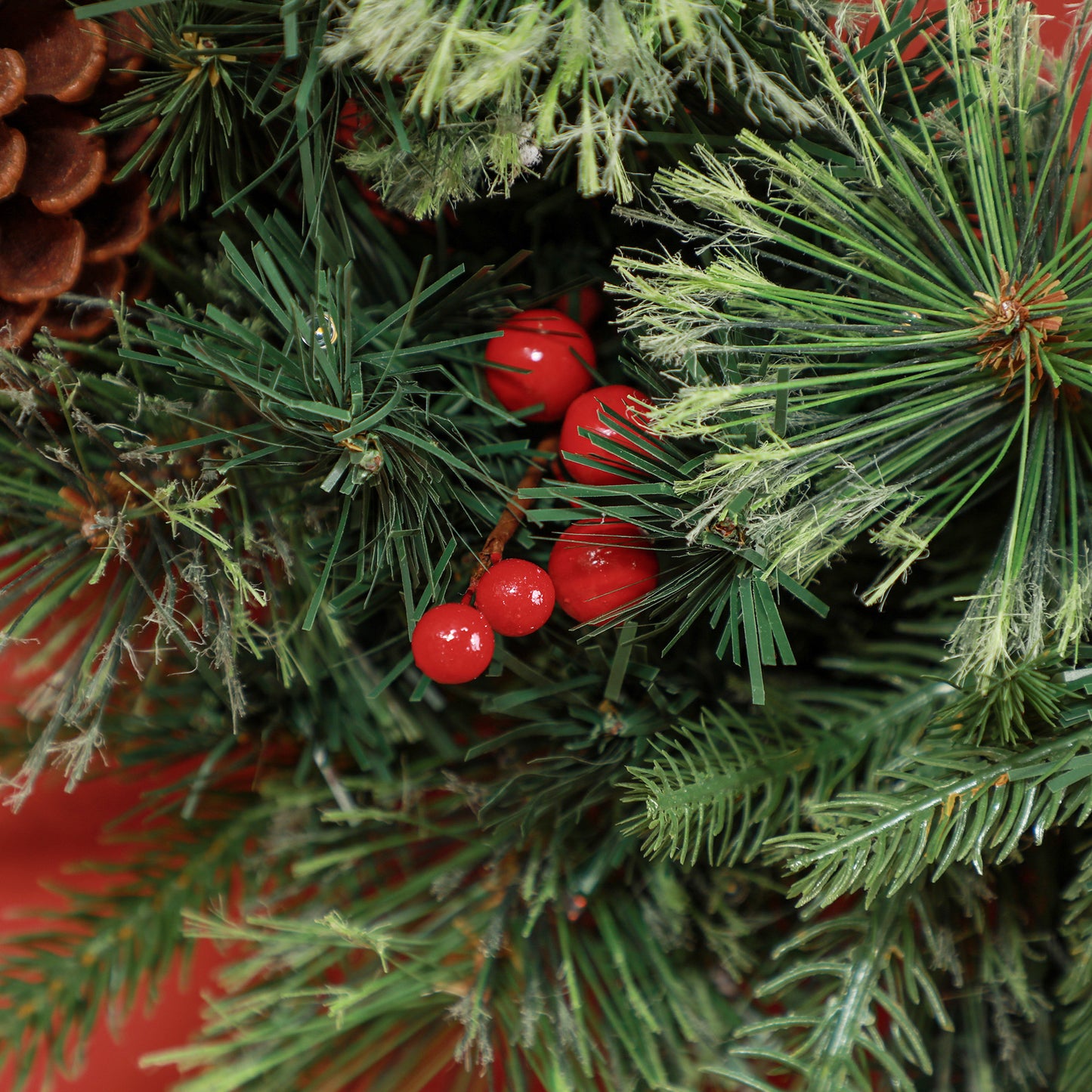 60cm Pre-Lit Christmas Wreath for Front Door with LED Lights, Pine Cones and Red Berries, Winter Wreath for Windows, Wall Decoration, Green
