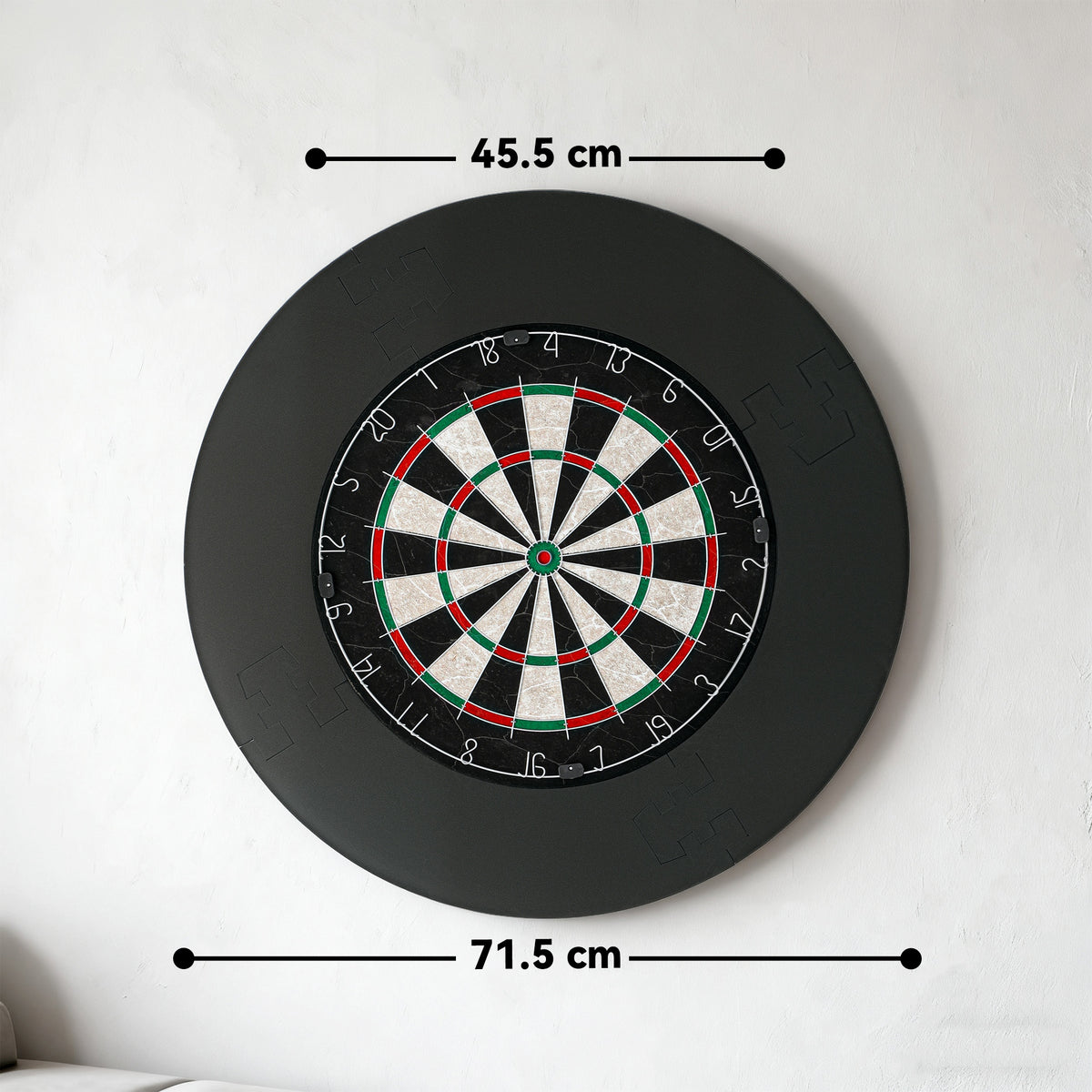 SPORTNOW Bristle Dartboard Set | 45.5cm Sisal Board & 71.5cm EVA Wall Surround | 6 Steel-Tip Darts | Black Interlocking 4-Piece Surround