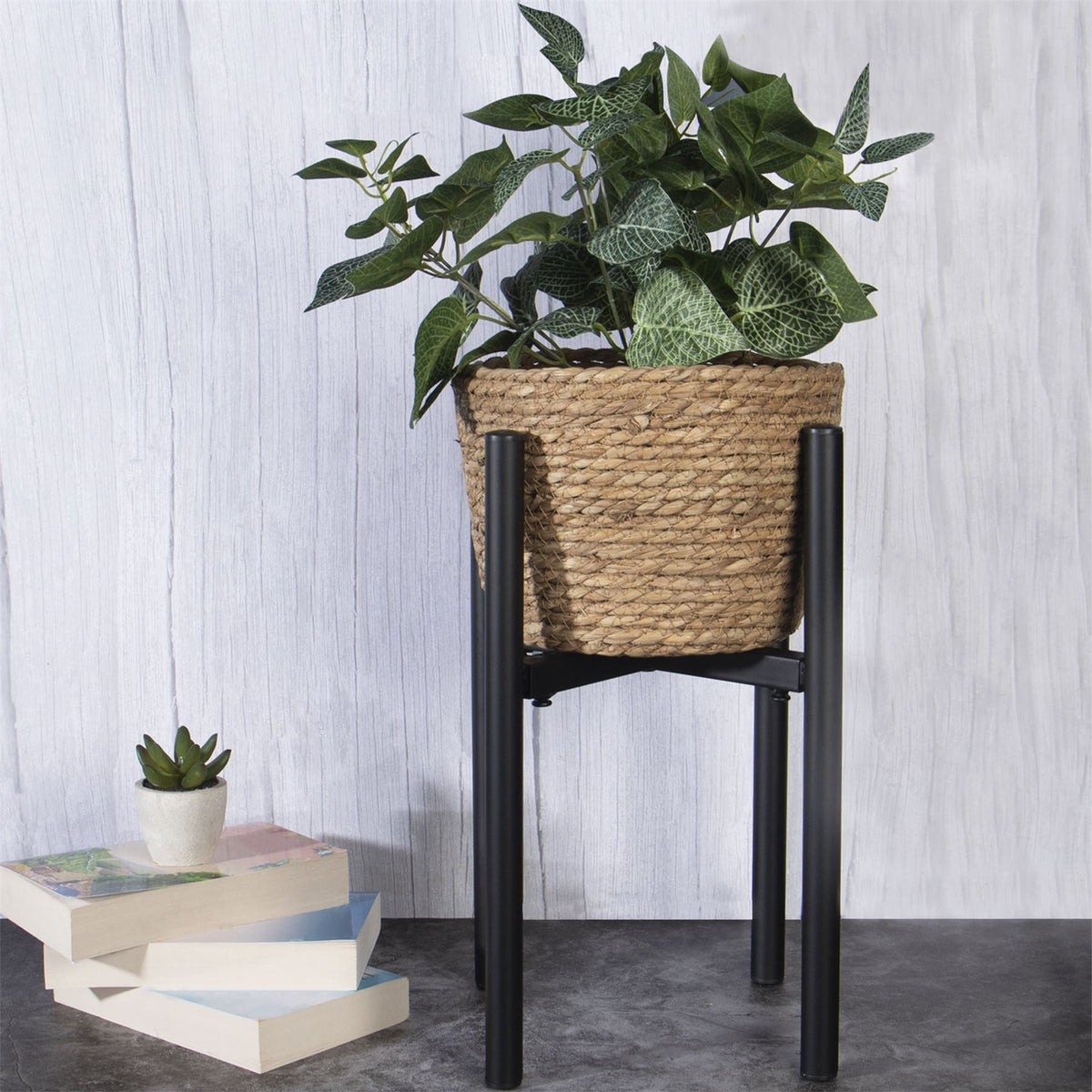 Maison & White Black Metal Adjustable Plant Stand | Fits Pots 24–37cm Wide | 50kg Load | Closed 38x28x28cm | Extended 38x41.5x41.5cm | Corner Window Hallway Display | 2-Year Warranty