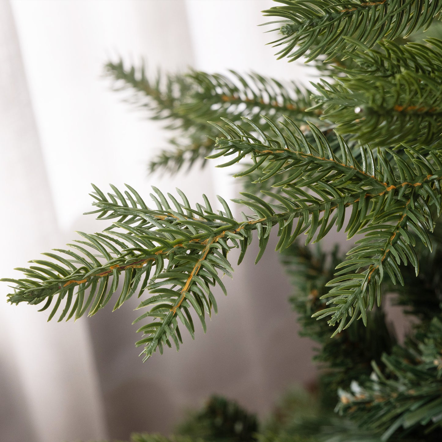 5ft Artificial Christmas Tree with 1309 Tips, Metal Base, Realistic Hinged Xmas Tree for Home Office, Green