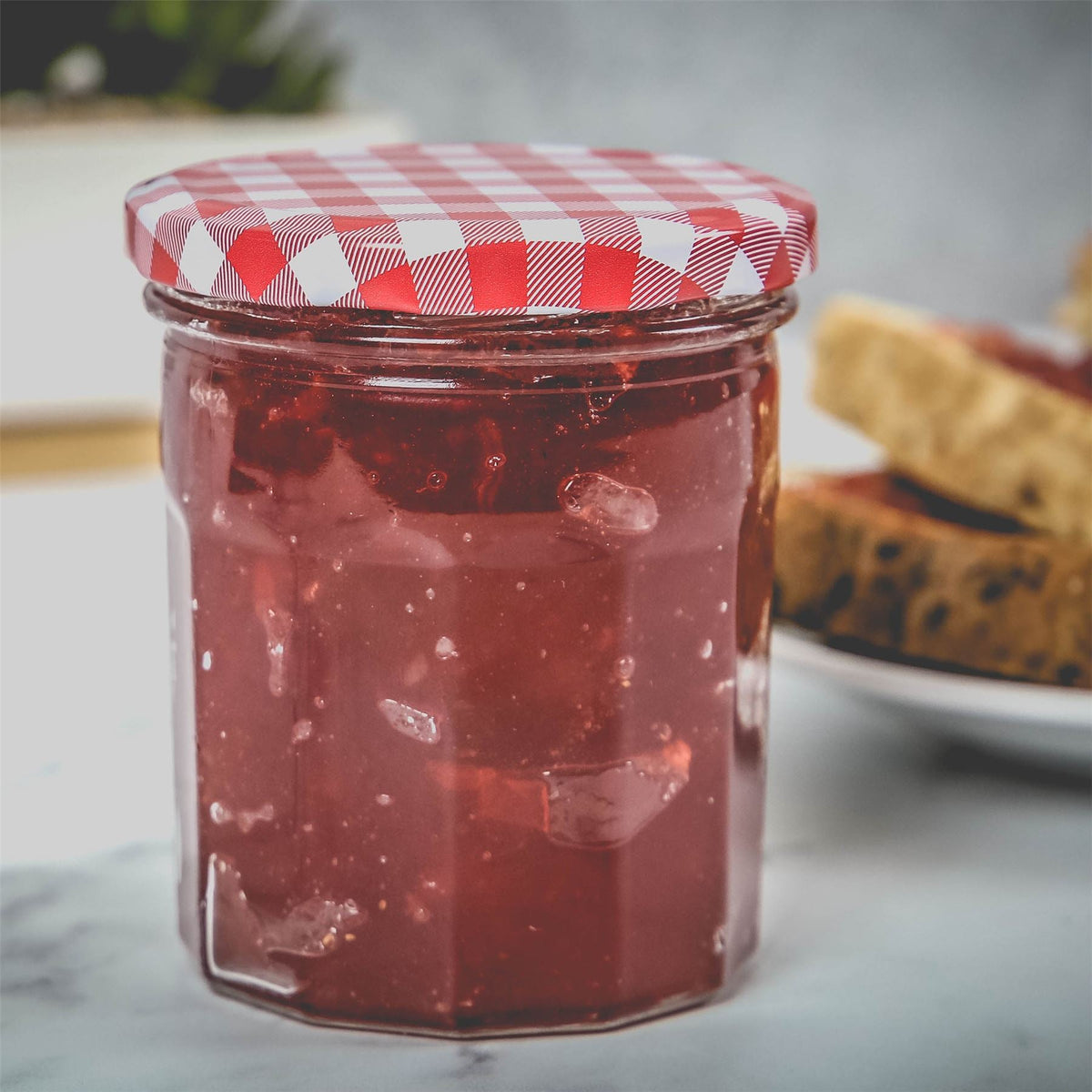 Maison & White Set of 12 Wide Mouth Glass Jam Jars | 324ml | 9.8x9cm | Gingham Lids | Airtight Vinegar-Proof | Oven Fridge & Dishwasher Safe | 2-Year Guarantee