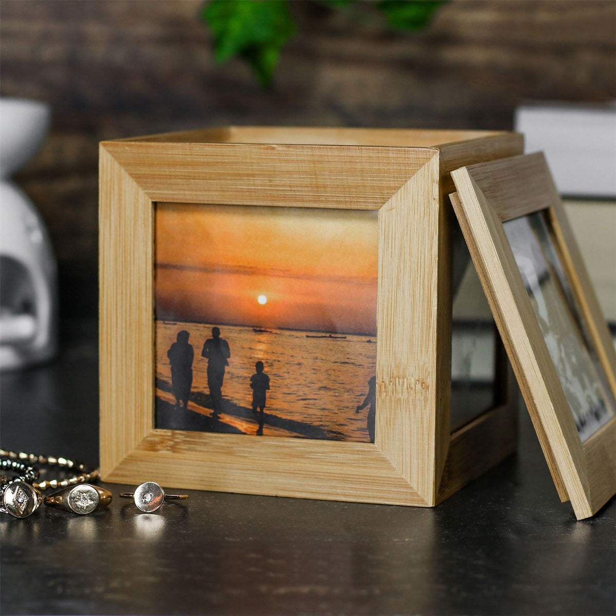 Maison & White Bamboo Photo Cube & Keepsake Box | 5 Photo Frames 7.5x7.5cm | Lidded Storage for Jewellery Cards Trinkets | Sustainable Bamboo | 12x11.6x11.6cm | Birthday Wedding Gift | 2-Year Guarantee