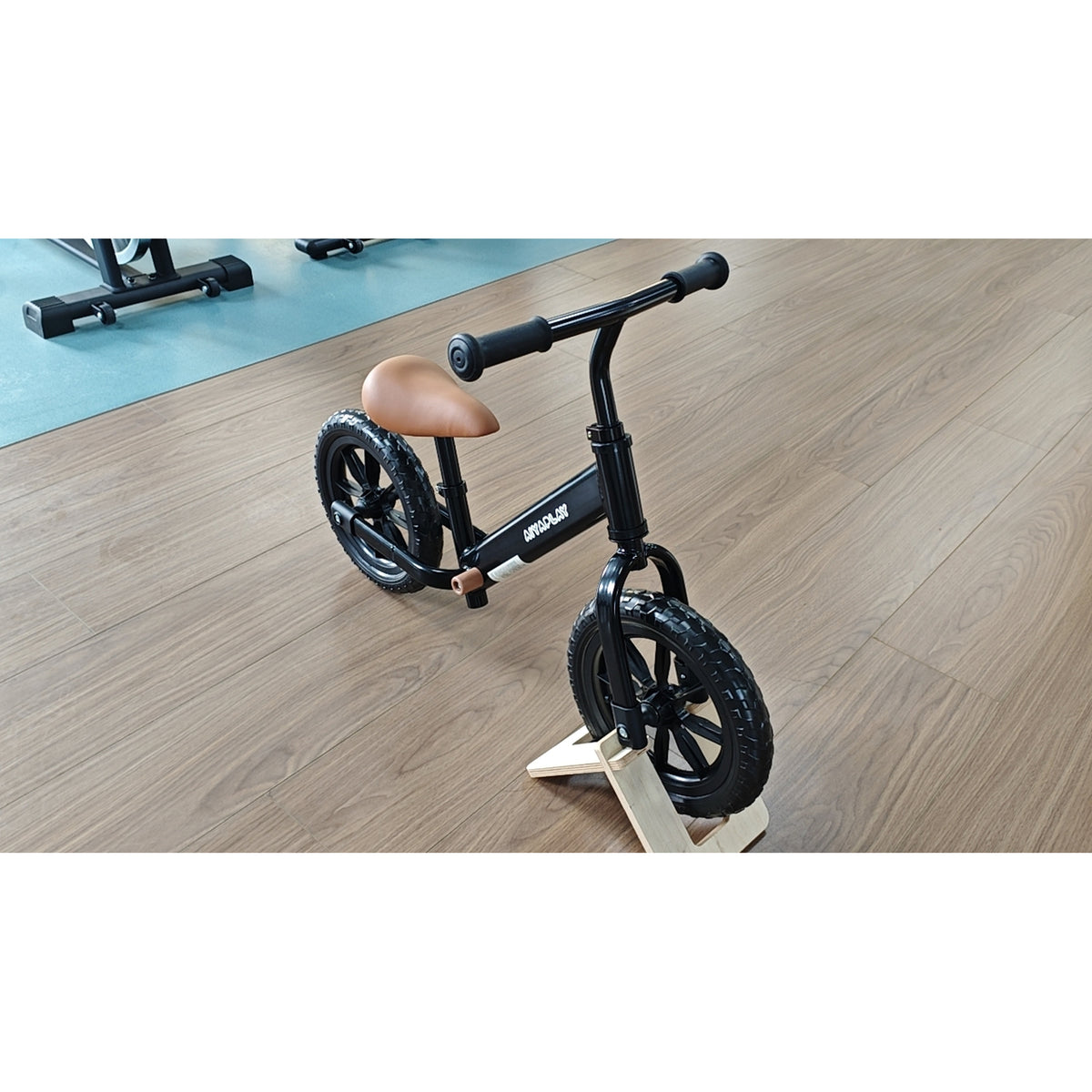 AIYAPLAY Kids Balance Bike | Black or Pink | 84x40x57cm | Ø28.5cm Light-Up EVA Wheels | Seat 31-43cm | Handlebar 56-59cm | 50kg Max | Steel Frame | Age 24-60 Months