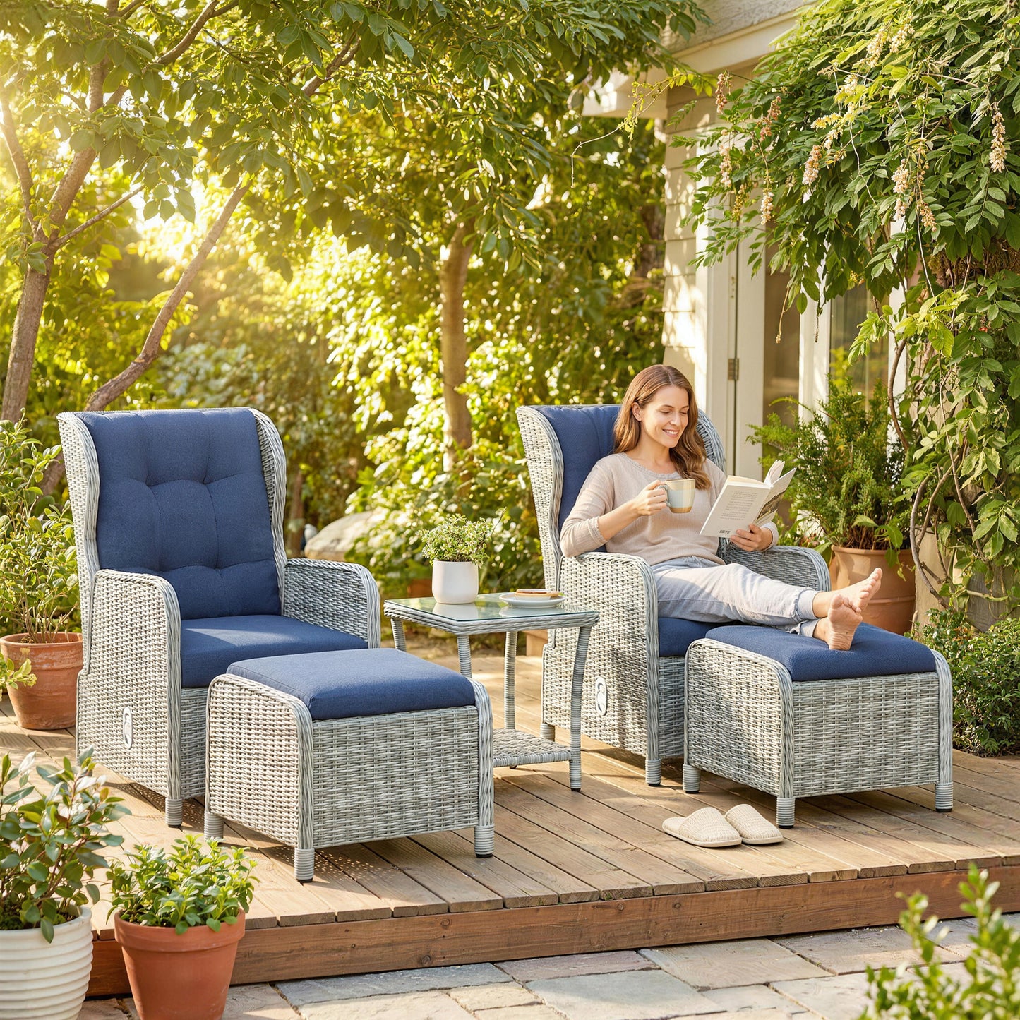 5 Piece Rattan Garden Furniture Set | 2 Reclining Chairs & 2 Footstools | Side Table | 90-135° Backrest | Aluminium Frame | Washable Cushions | 120kg | Dark Blue