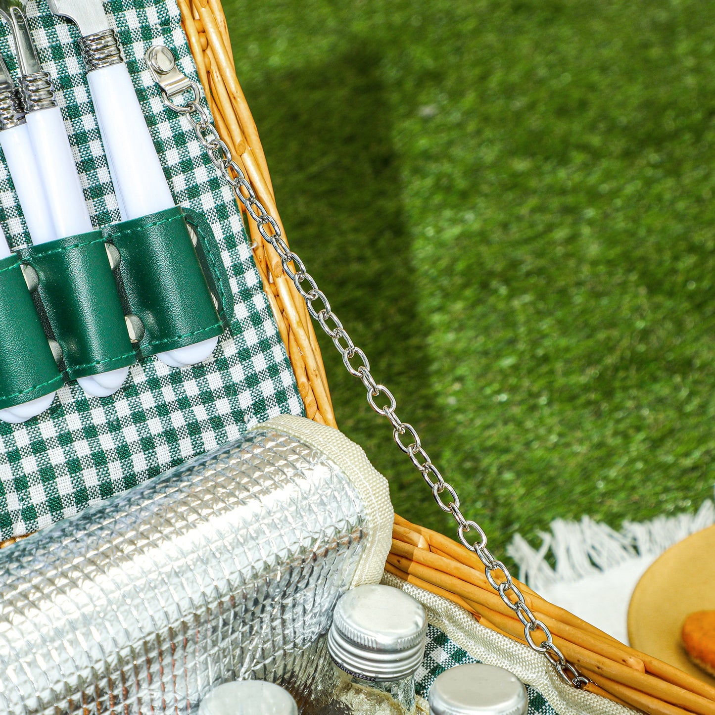 Wicker Picnic Basket for 2 Person with Cooler Compartment, Picnic Hamper with Cutlery Service Kits and Carry Handle for Camping, Outdoors