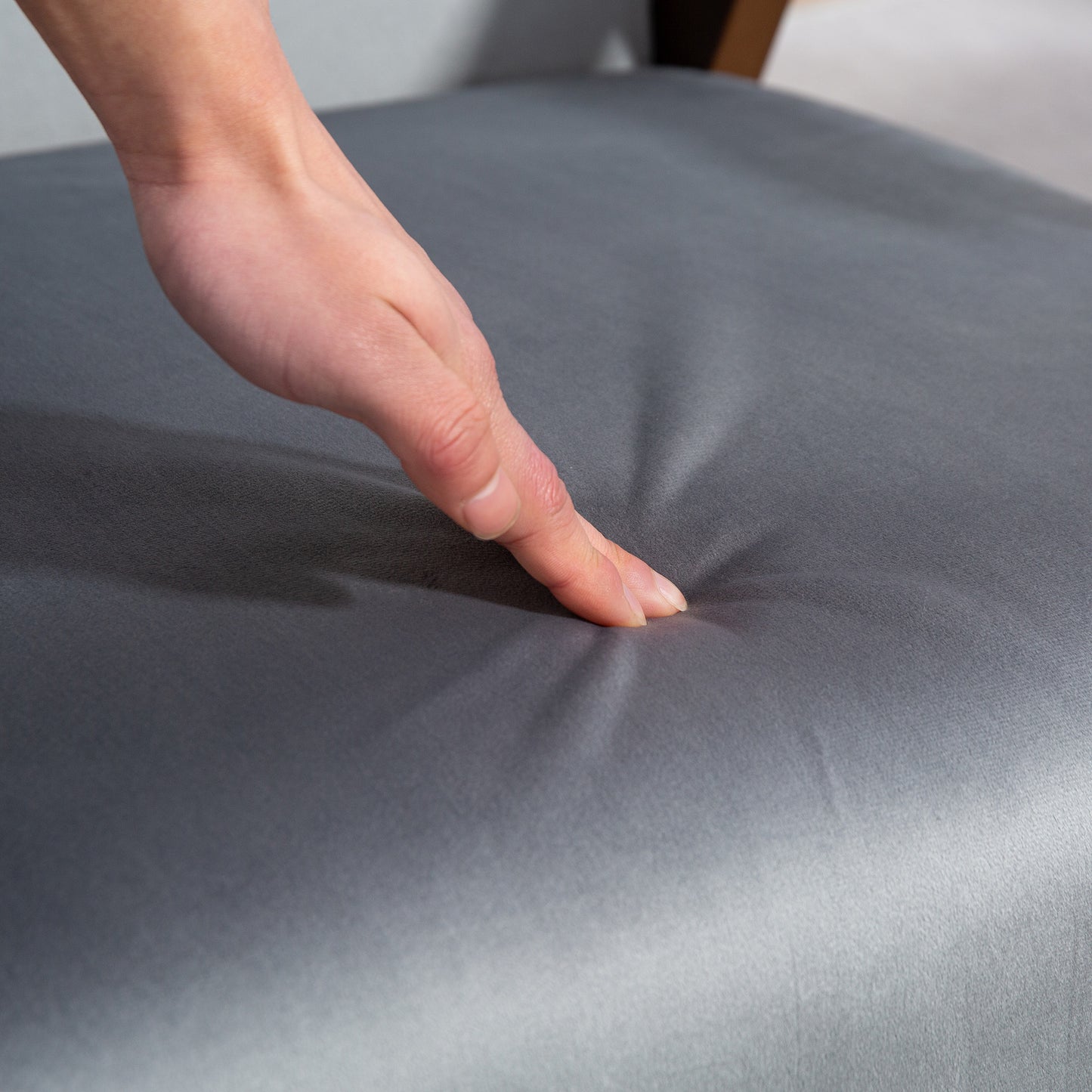 Retro Vintage Style Nordic Accent Chair, Upholstered Velvet Armchair with Solid Wood Frame and Soft Thick Padded for Living Room, Bedroom