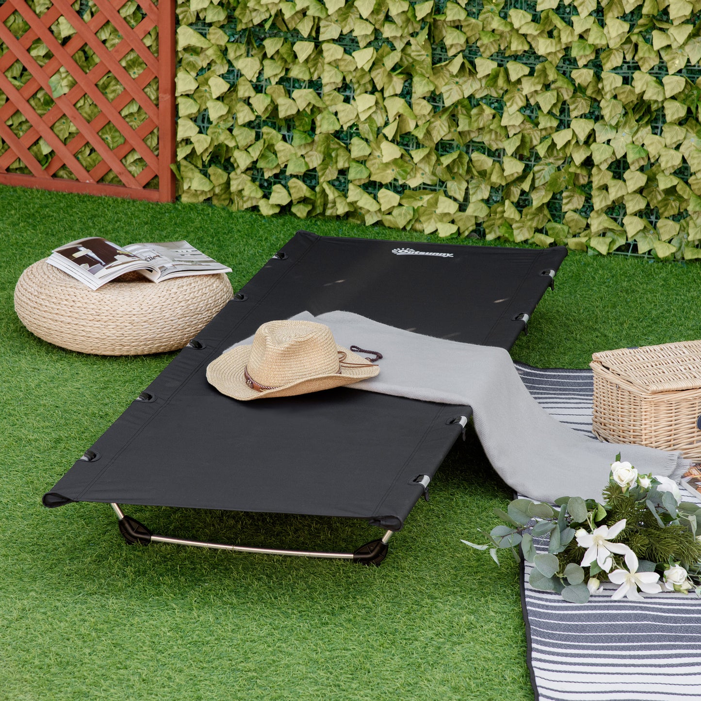 Outsunny Lightweight Camping Bed, Aluminium Portable Camp Cot Sleeping Bed w/Strong Support 150kg and Carry Bag for Adults Outdoor Overnighter Camping