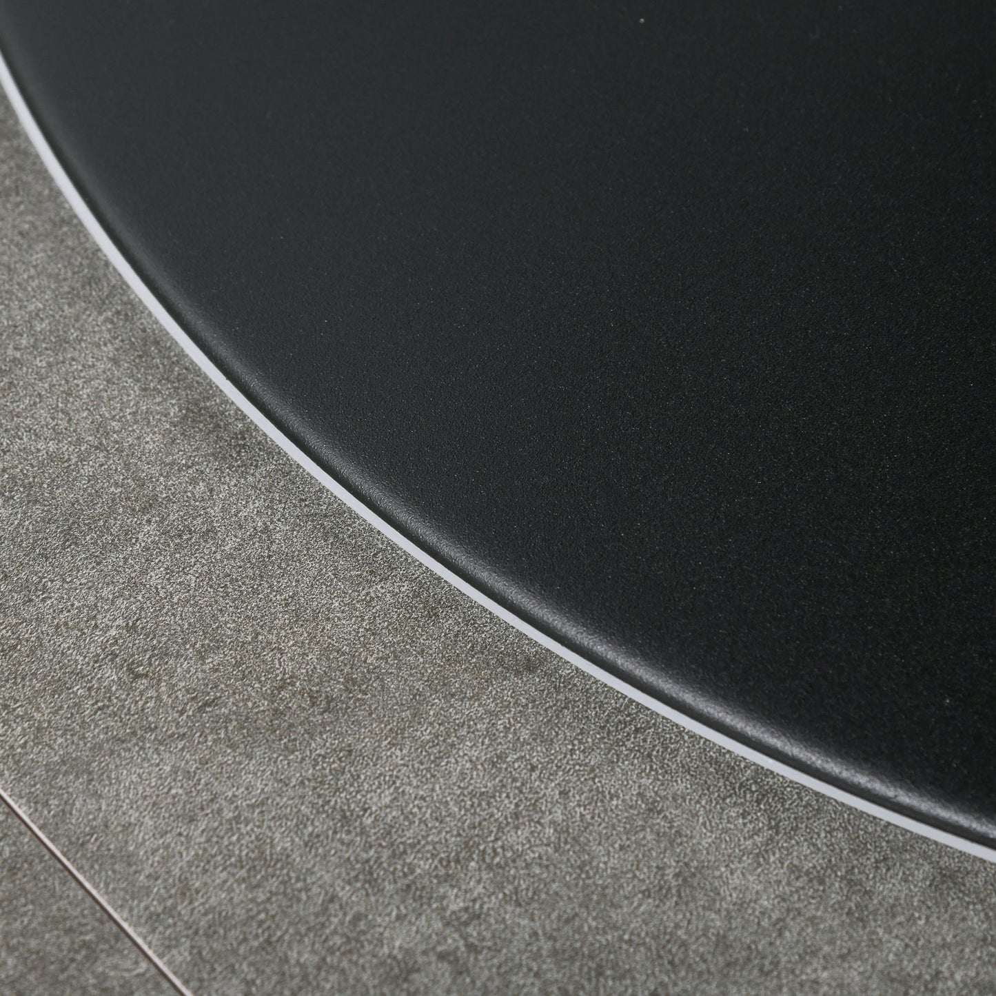 Modern Round Dining Table Leisure Coffee Bistro Table with Metal Base for Kitchen & Dining Room Black