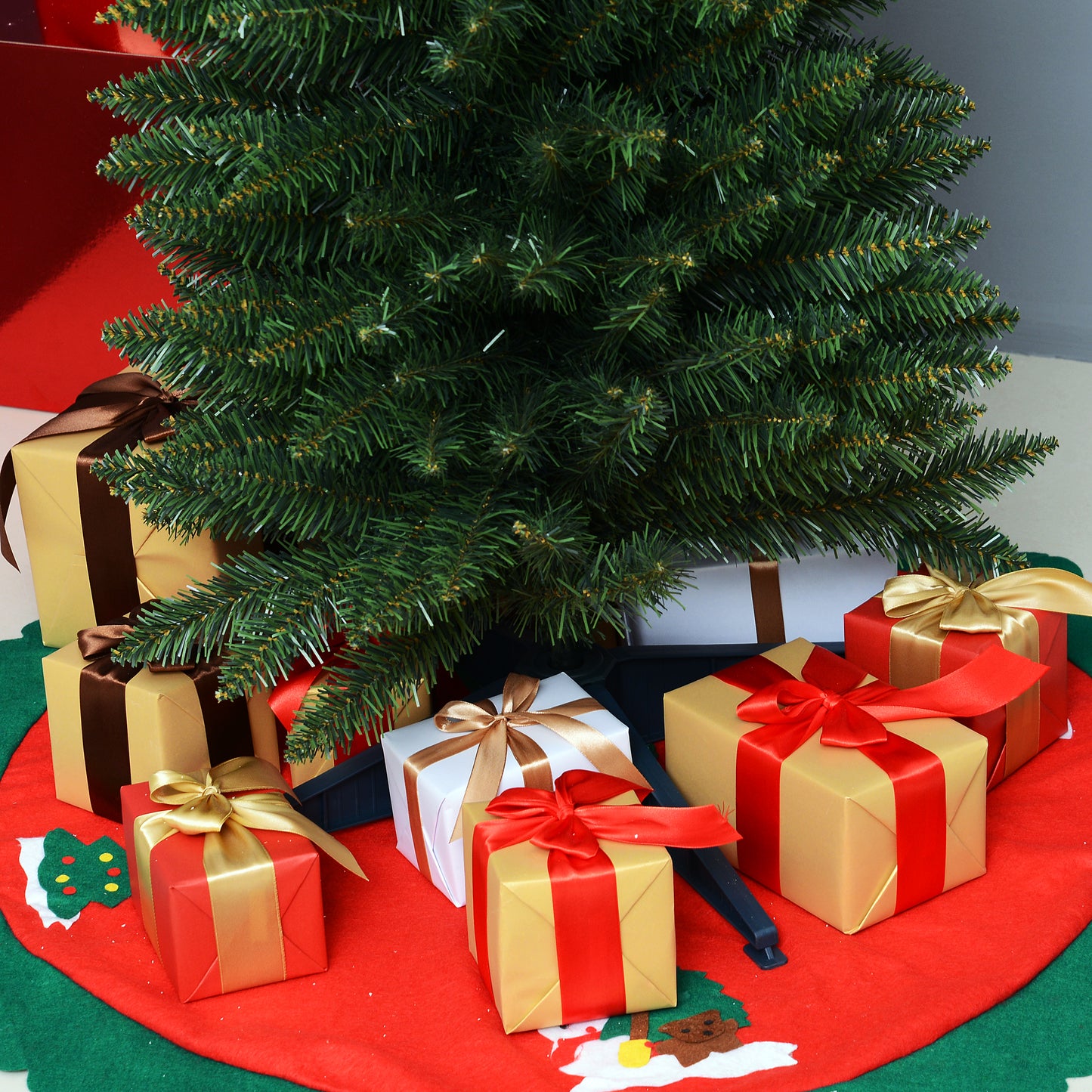 Artificial Christmas Tree Pine Tree W/Plastic Stand-Green 1.8M