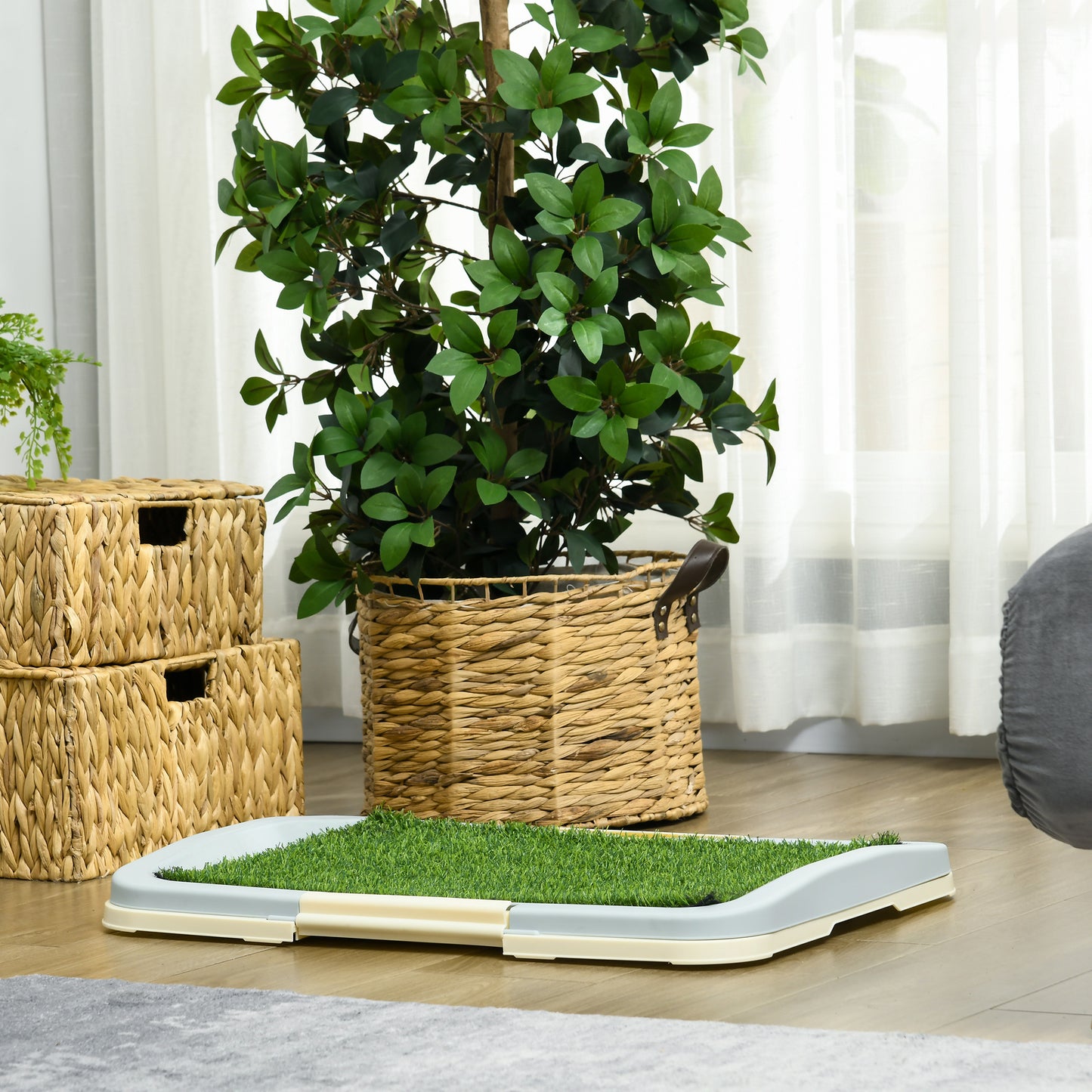 Indoor Puppy Training Toilet | Large | 3-Layer Design | Artificial Grass Pad | Grid Panel & Tray | Anti-Slip Pads | Portable | Suits Dogs Up to 37cm Body Length | 63x48.5x6cm | Green